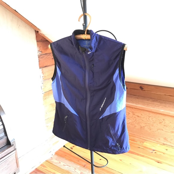 Brooks Jackets & Blazers - Brooks Navy Running Vest with Pockets, EUC, L
